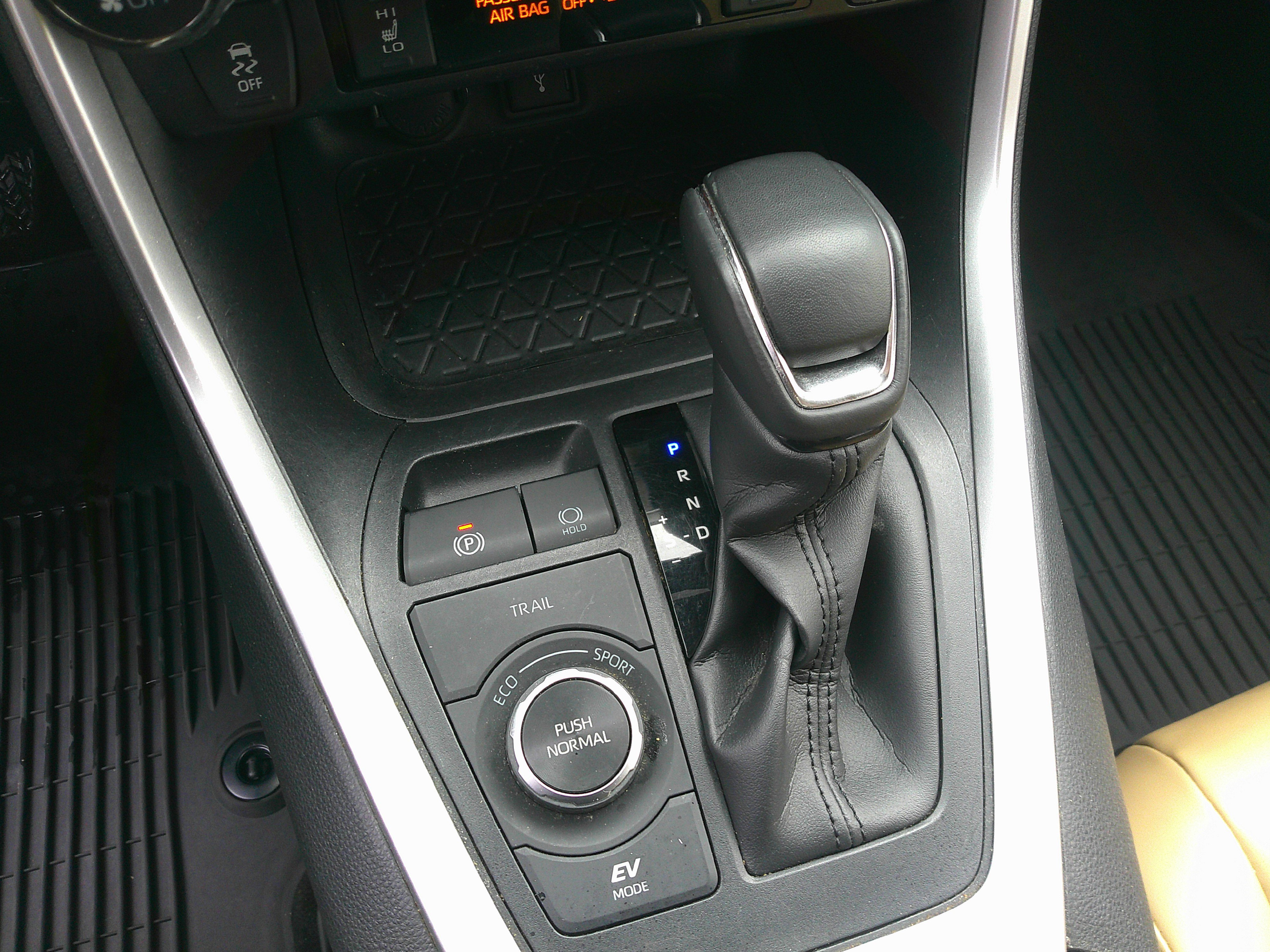 Used 2021 Toyota RAV4 XLE Premium image 41