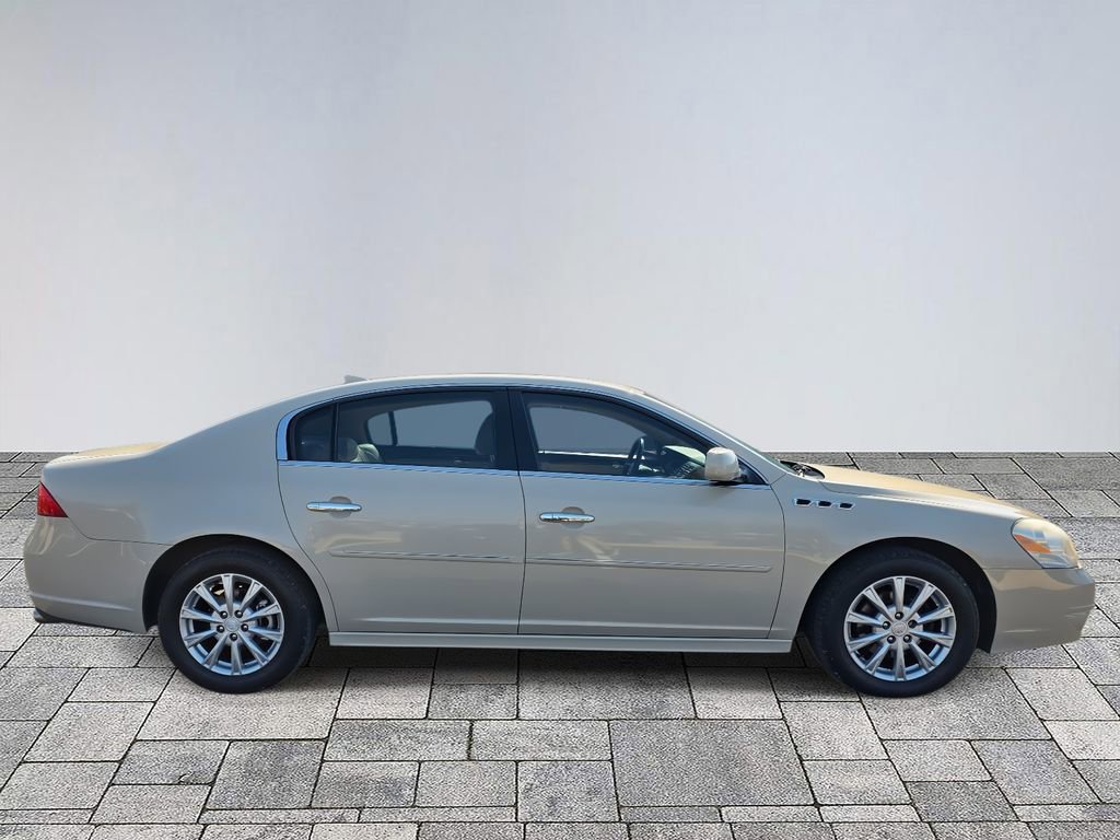 Used 2011 Buick Lucerne CXL w/ Driver Confidence Package image 8