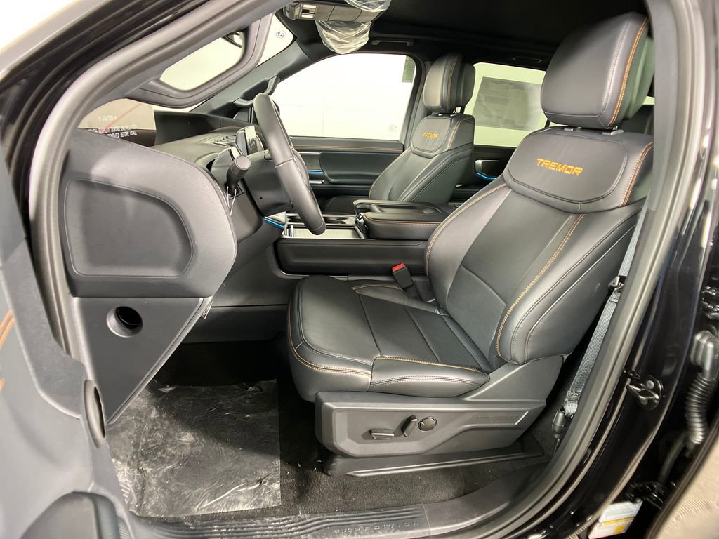 New 2026 Ford Expedition Tremor image 29