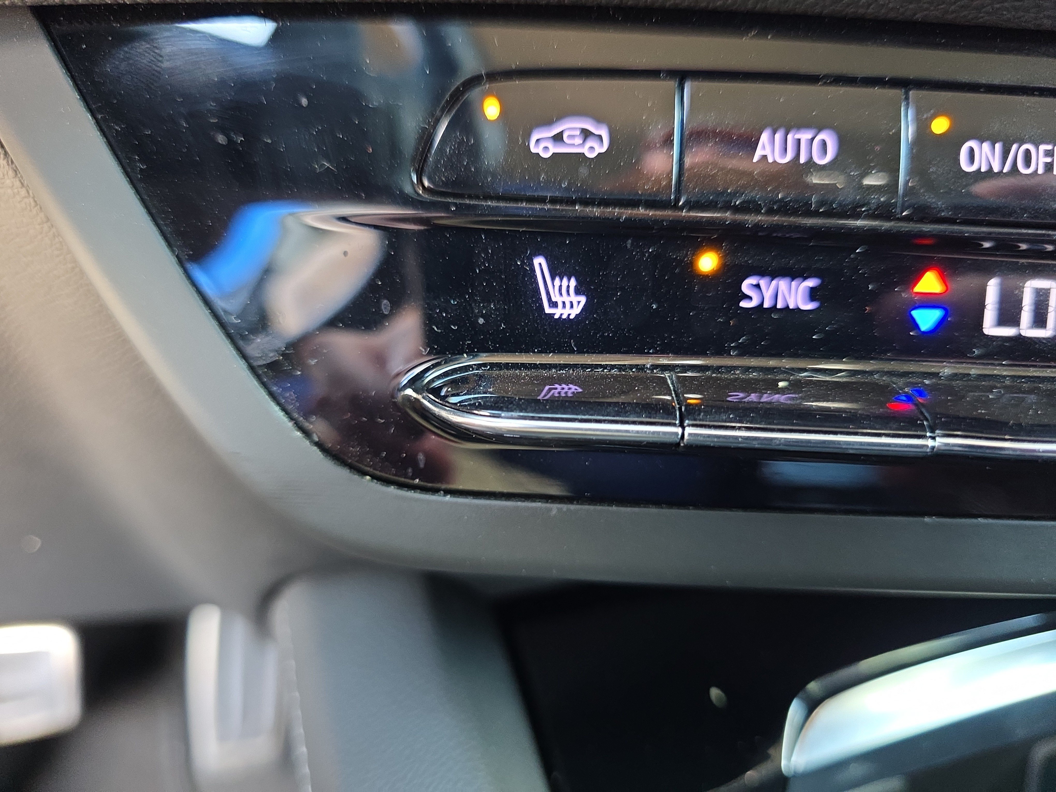 Used 2023 Buick Envision Preferred w/ Sport Touring Package AWD/4WD image 28