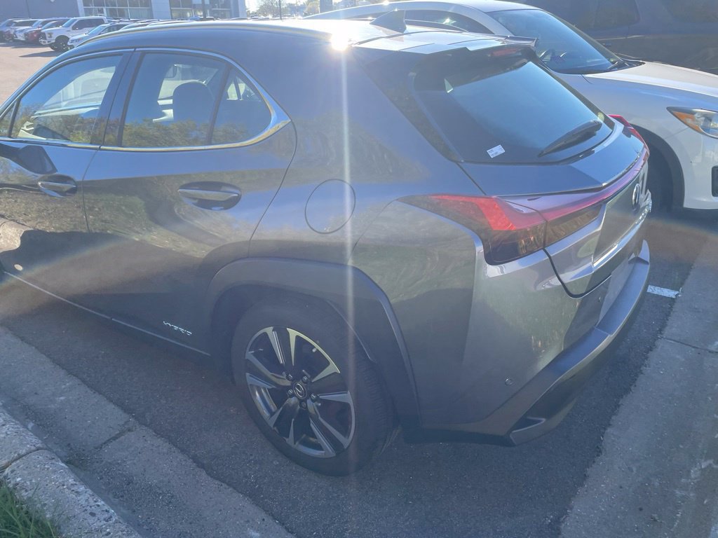 Used 2019 Lexus UX 250h w/ Accessory Package AWD/4WD image 22