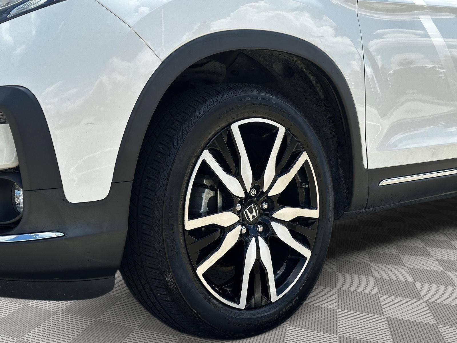 Certified 2021 Honda Pilot Touring image 8