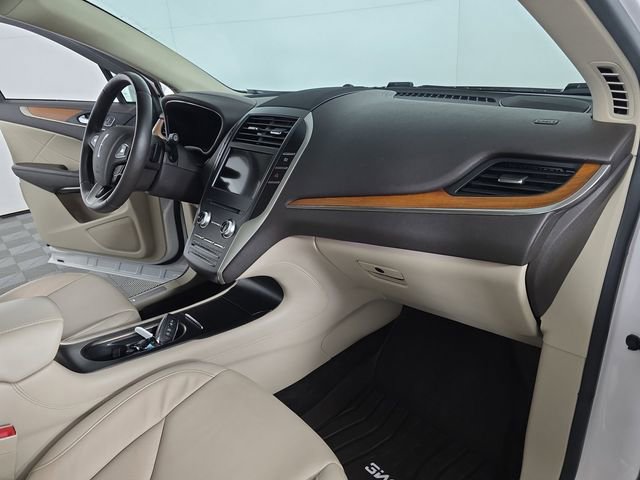 Used 2018 Lincoln MKC Select w/ Select Plus Package AWD/4WD image 19