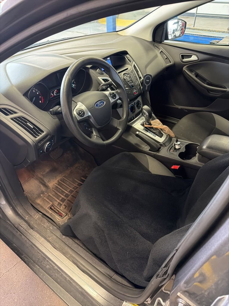 Used 2014 Ford Focus SE w/ SE Winter Package