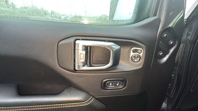 Used 2025 Jeep Wrangler Unlimited Sahara w/ Safety Group image 14