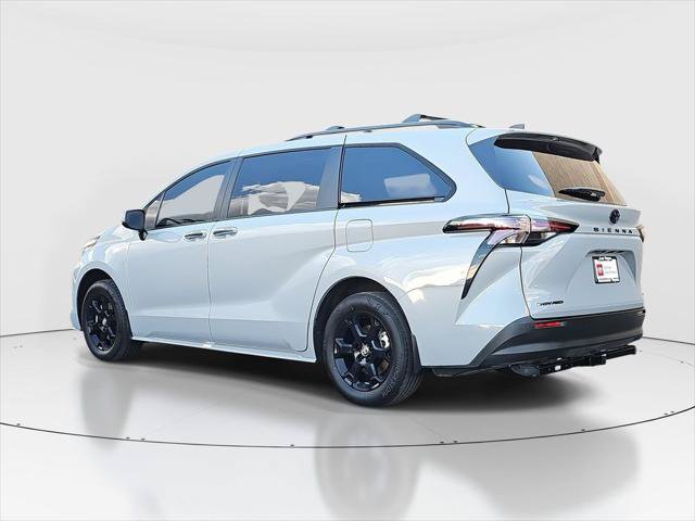 Certified 2025 Toyota Sienna XLE Woodland Edition AWD/4WD image 7