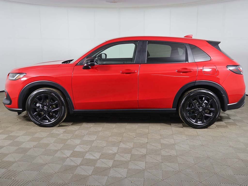 Used 2025 Honda HR-V Sport image 12