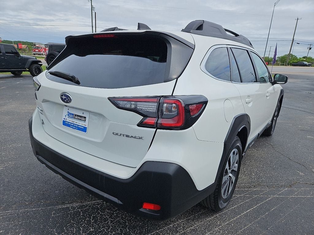 Used 2025 Subaru Outback Premium AWD/4WD image 7
