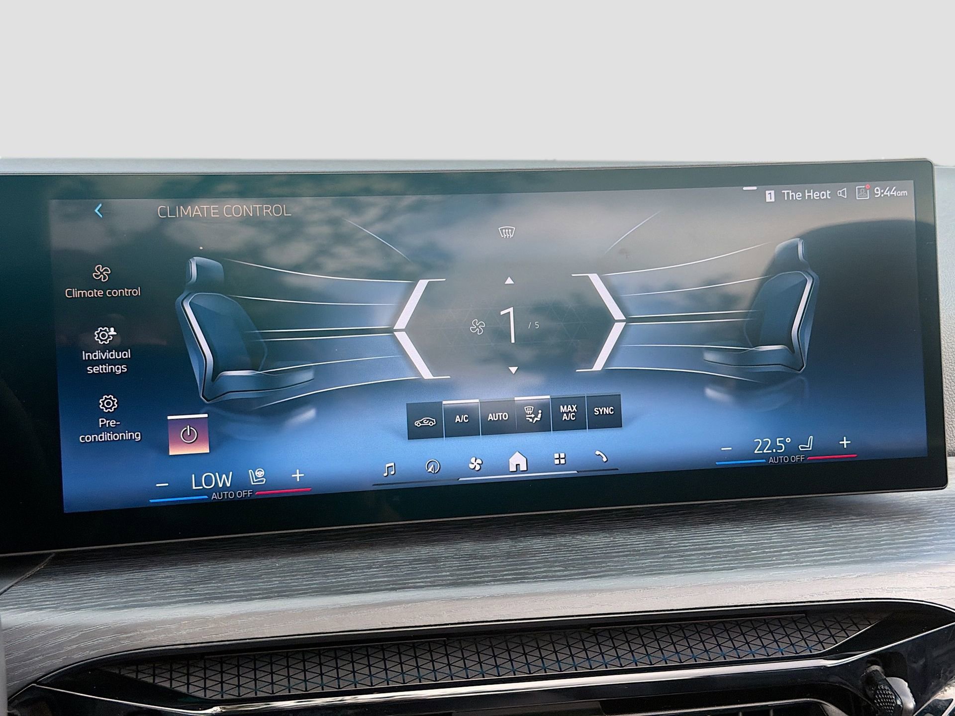 Certified 2025 BMW 430i Convertible image 35