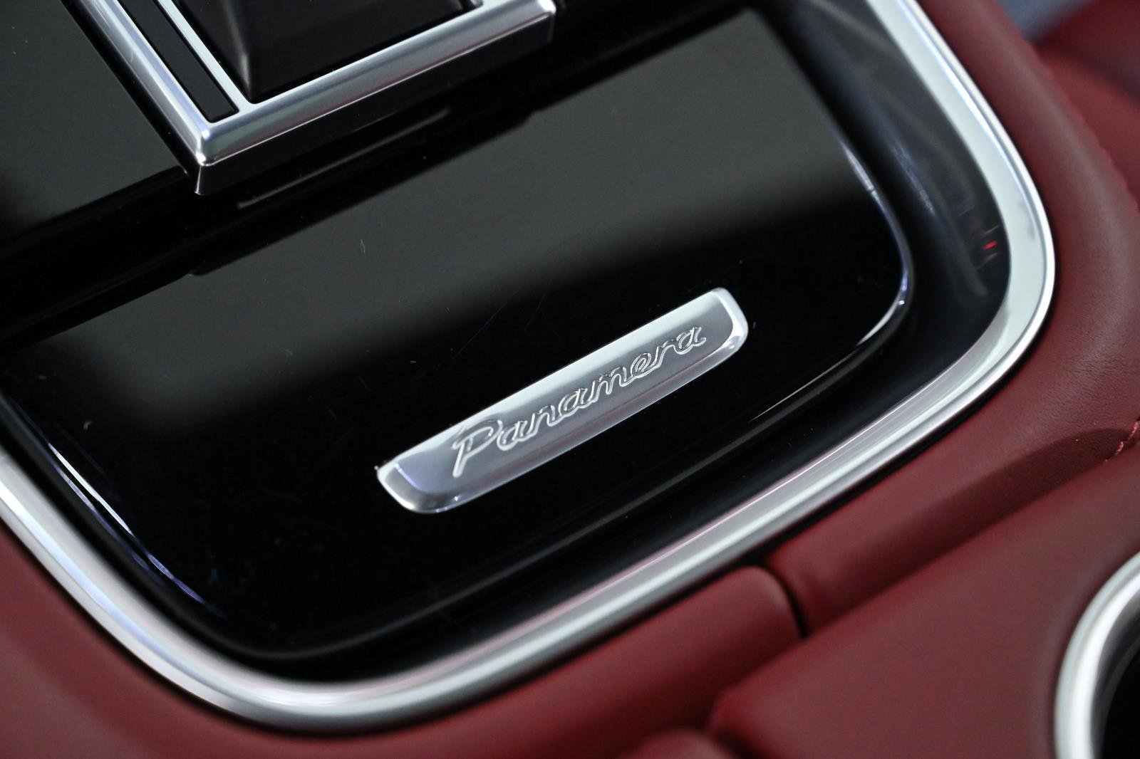 Used 2020 Porsche Panamera GTS image 24