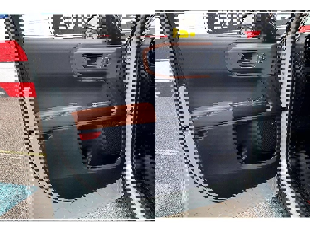 Used 2024 Ford Bronco Sport Outer Banks w/ Tech Package image 19