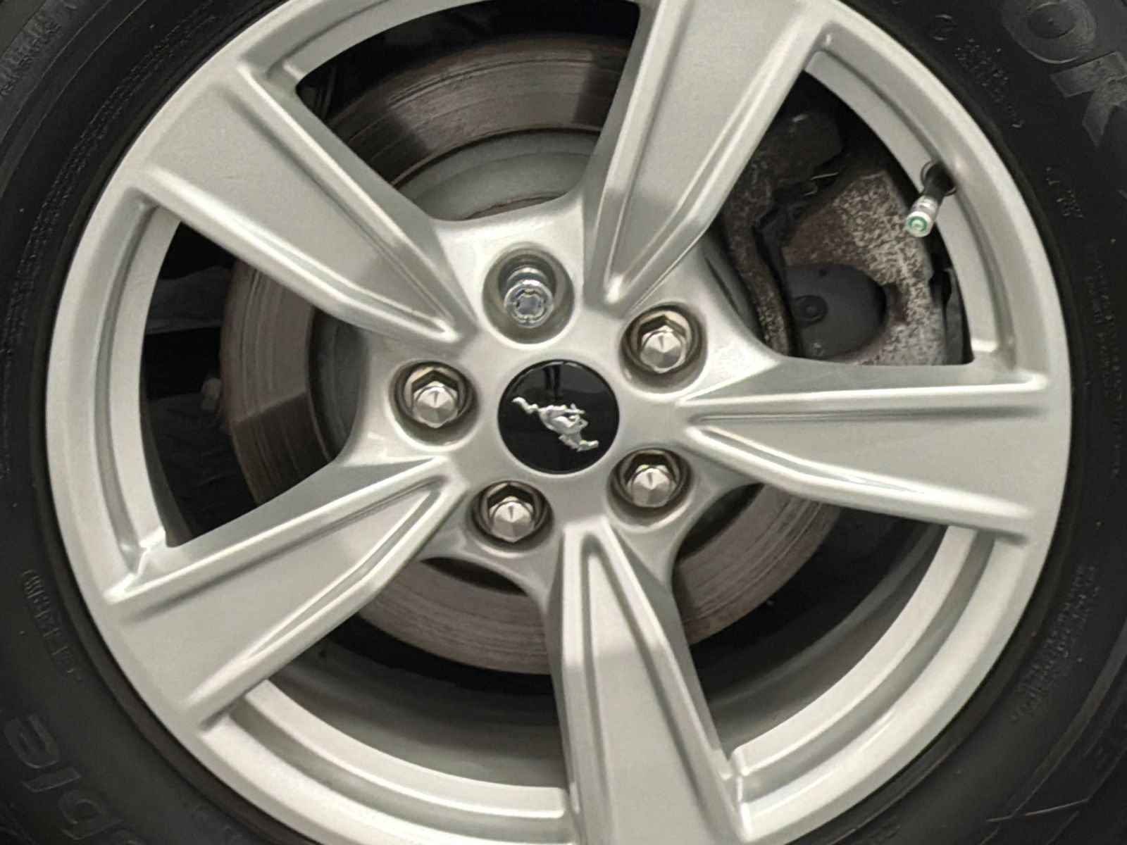 Used 2022 Ford Mustang Convertible RWD image 6