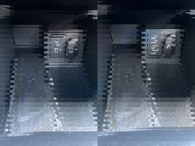 Certified 2025 Ford Escape ST-Line Elite w/ Premium Technology Package image 36