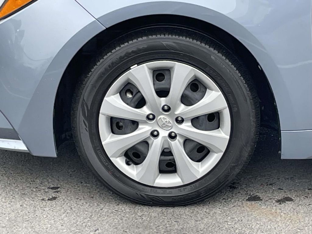 Used 2024 Toyota Corolla LE image 20