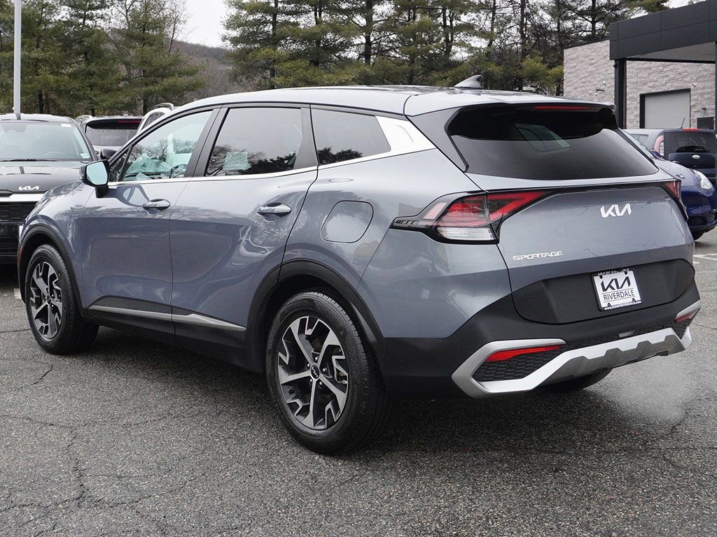 Used 2023 Kia Sportage EX image 9
