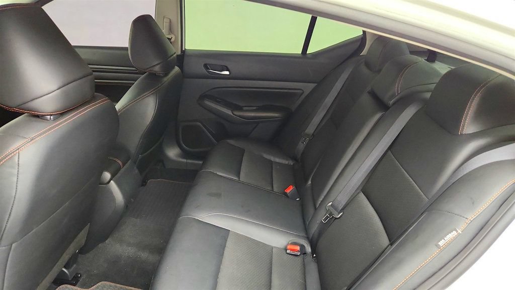 Used 2022 Nissan Altima 2.5 SR FWD image 19