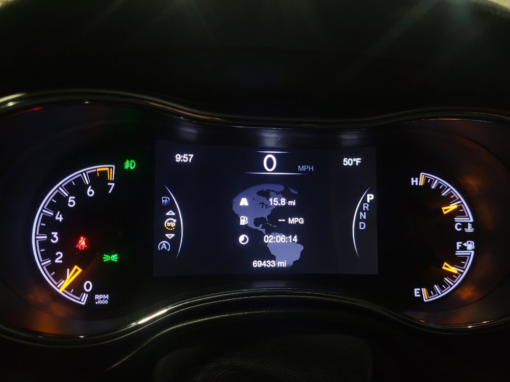 Used 2020 Jeep Grand Cherokee Limited w/ Luxury Group II image 23