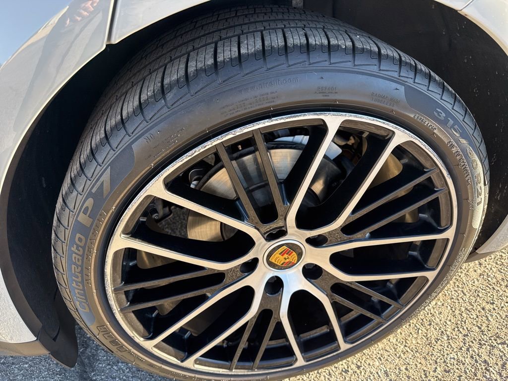 Used 2023 Porsche Panamera 4 Platinum Edition image 11