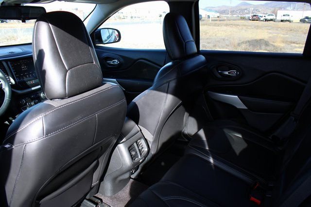 Used 2018 Jeep Cherokee Latitude Plus image 13