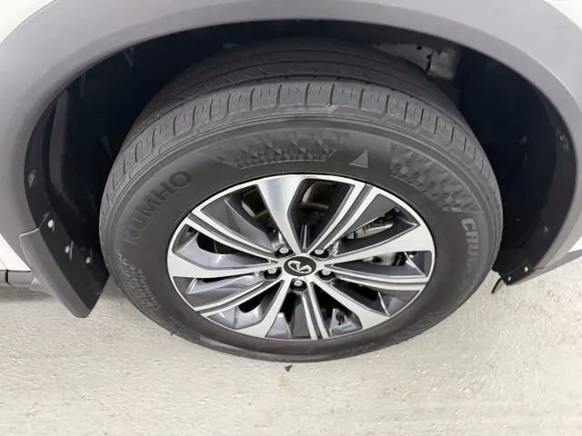 Used 2023 INFINITI QX60 Pure FWD image 4