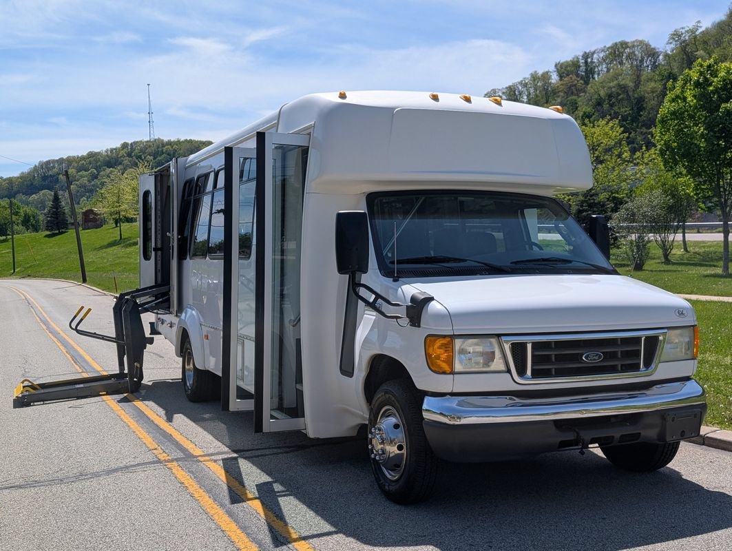 Used 2007 Ford E-450 and Econoline 450 RWD image 20