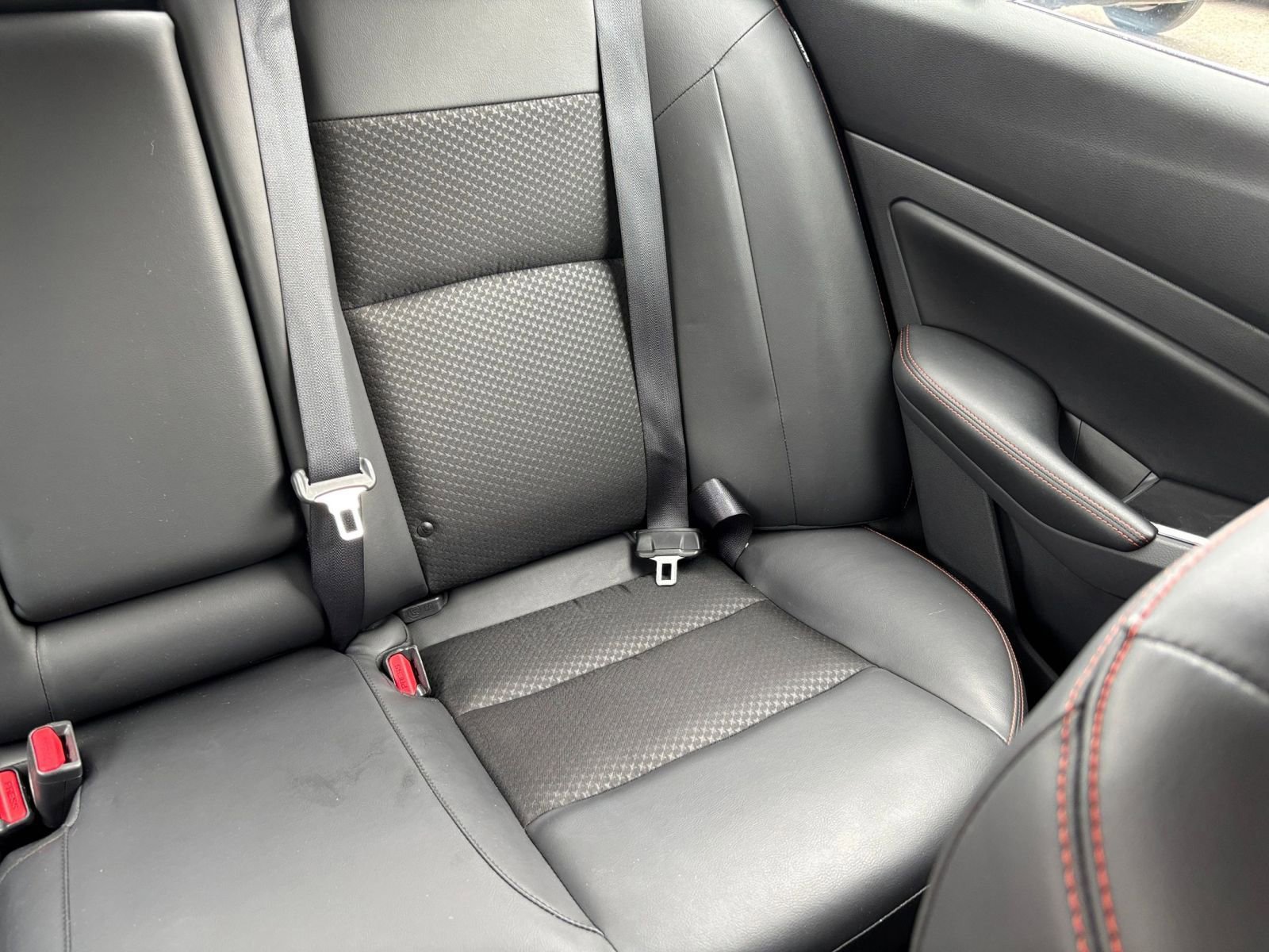 Used 2025 Nissan Altima 2.5 SR FWD image 36