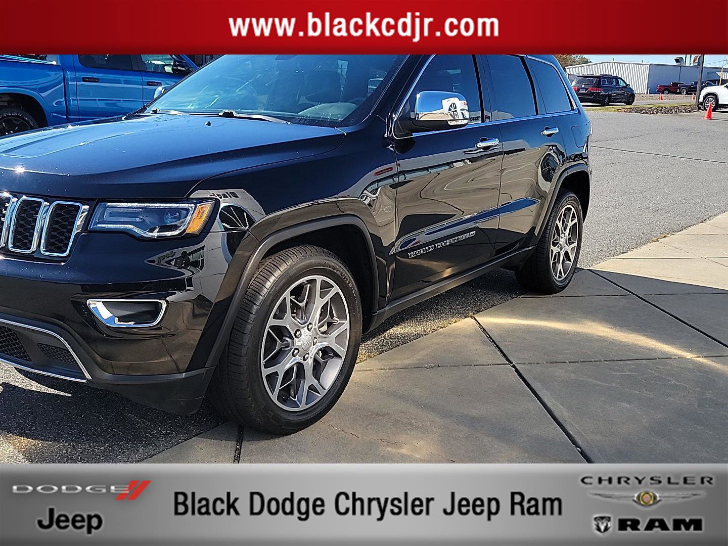 Used 2022 Jeep Grand Cherokee Limited w/ Tech Group RWD image 1