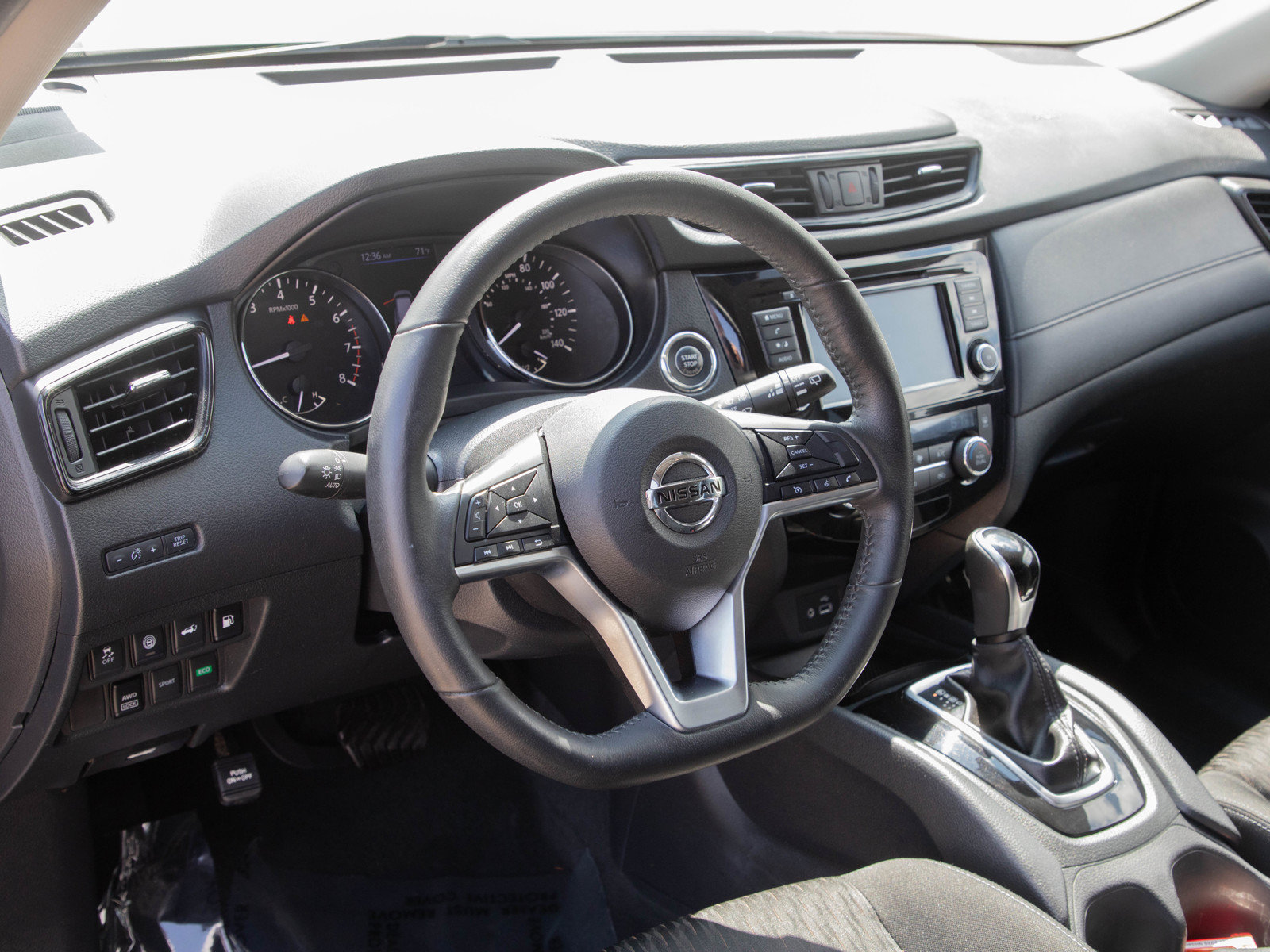 Used 2020 Nissan Rogue SV AWD/4WD image 21