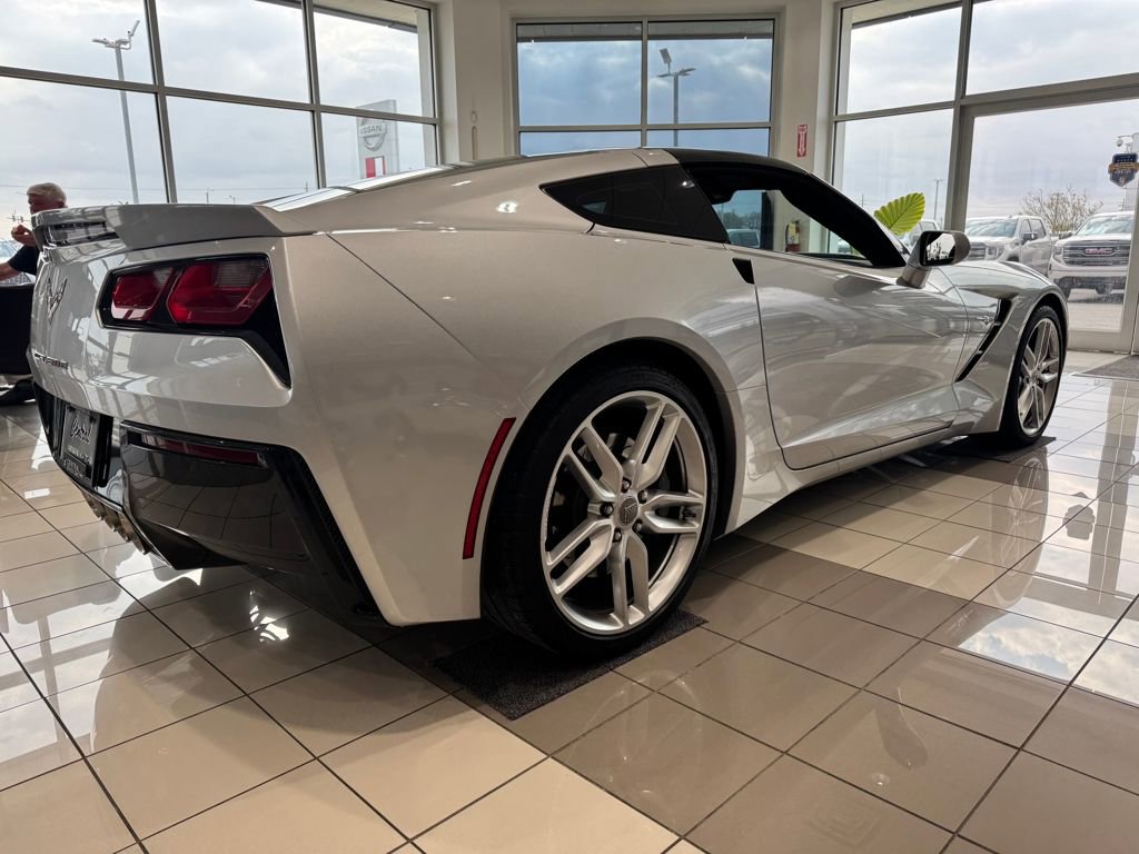 Used 2017 Chevrolet Corvette Stingray Coupe w/ Z51 1LT image 4