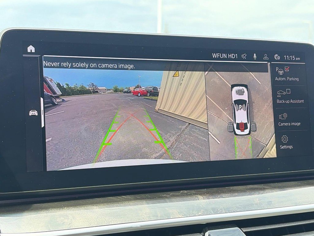 Used 2021 BMW M550i xDrive w/ Executive Package image 27