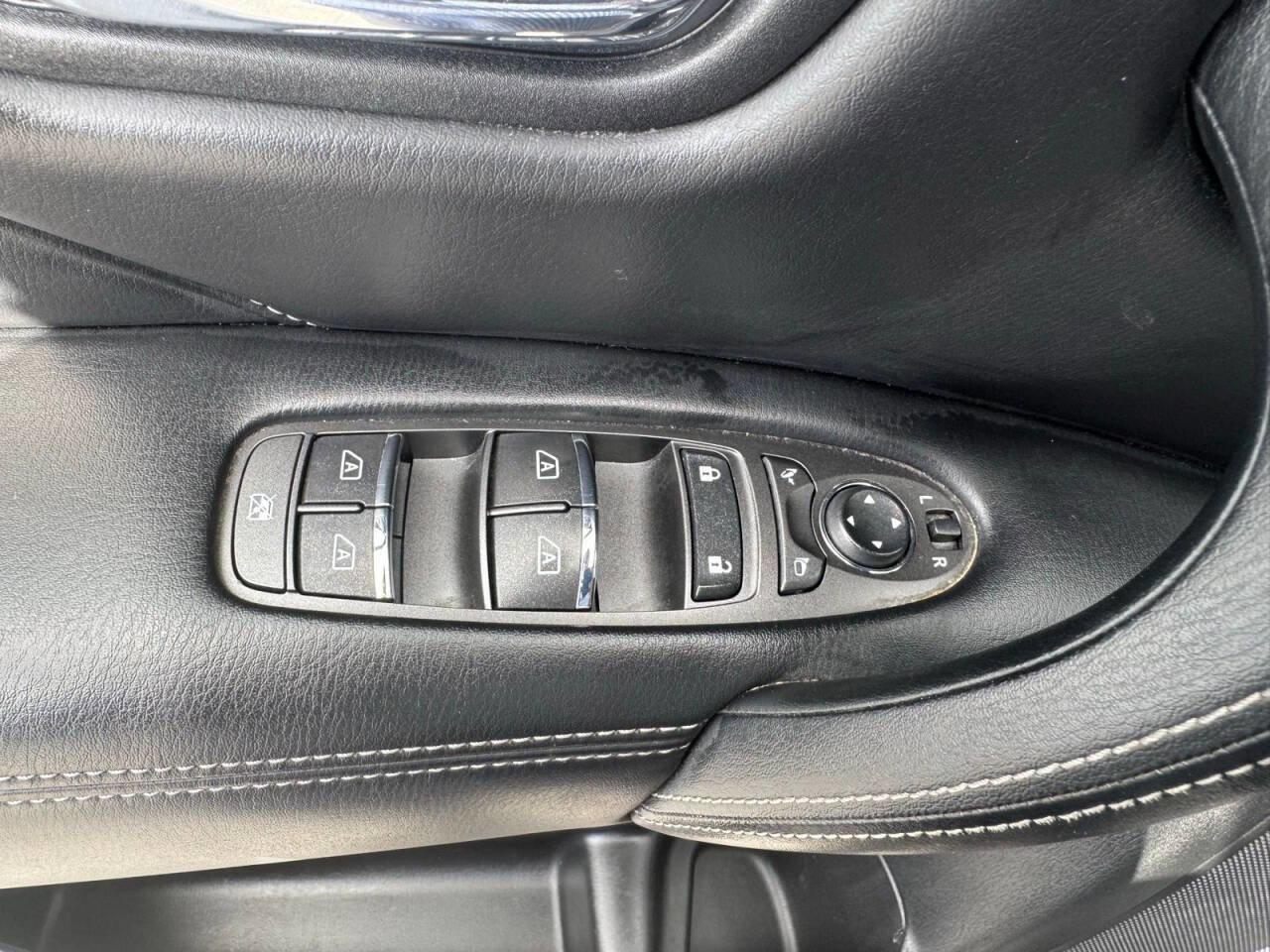 Used 2024 INFINITI QX80 Luxe image 16