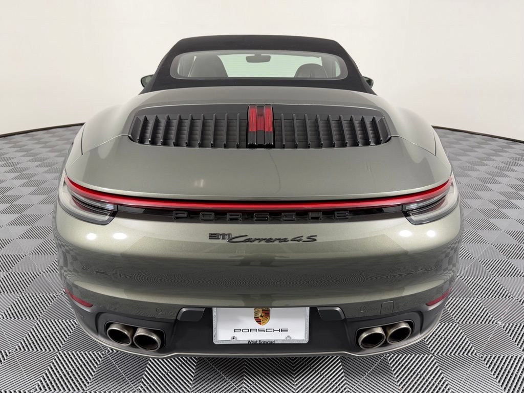 Used 2020 Porsche 911 Carrera 4S AWD/4WD image 17