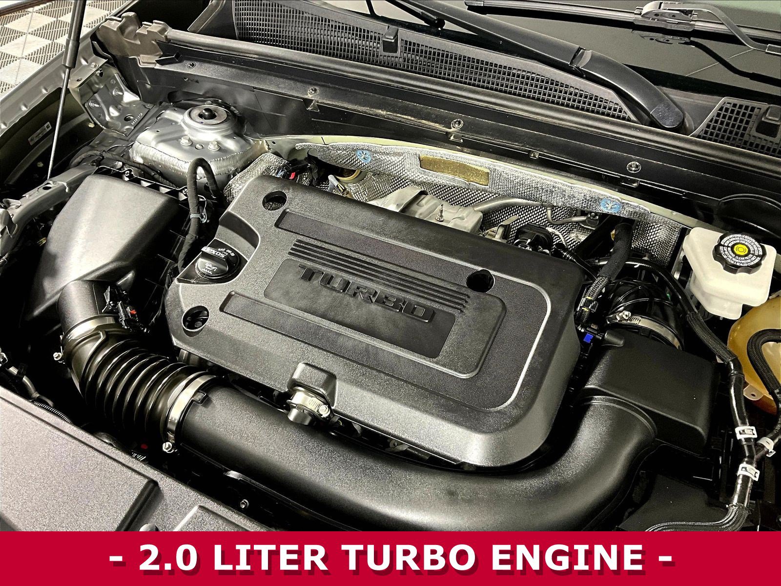 Used 2023 Buick Envision Essence w/ Sport Touring Package FWD image 31