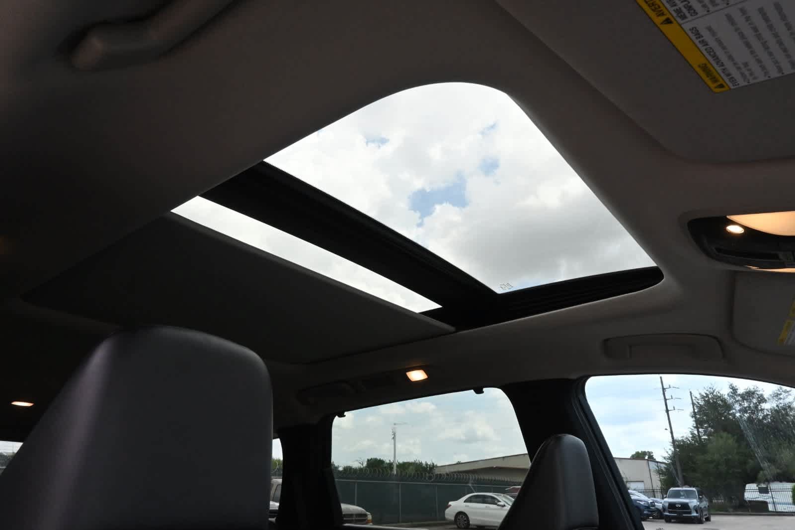 Used 2022 INFINITI QX60 Luxe w/ Cargo Package FWD image 24