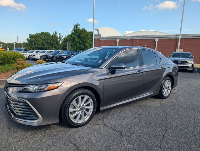 Used 2023 Toyota Camry LE w/ Convenience Package FWD image 17