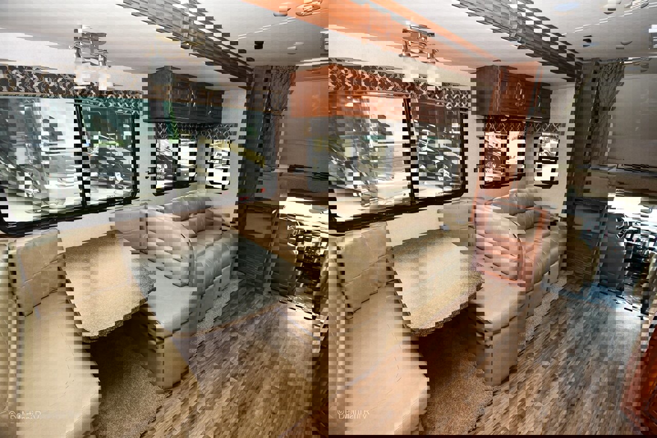 Used 2017 RAM 5500 SLT w/ Quick Order Package 29G SLT AWD/4WD image 11