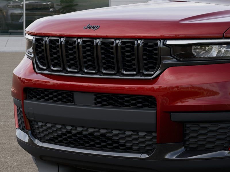New 2025 Jeep Grand Cherokee L Altitude image 11