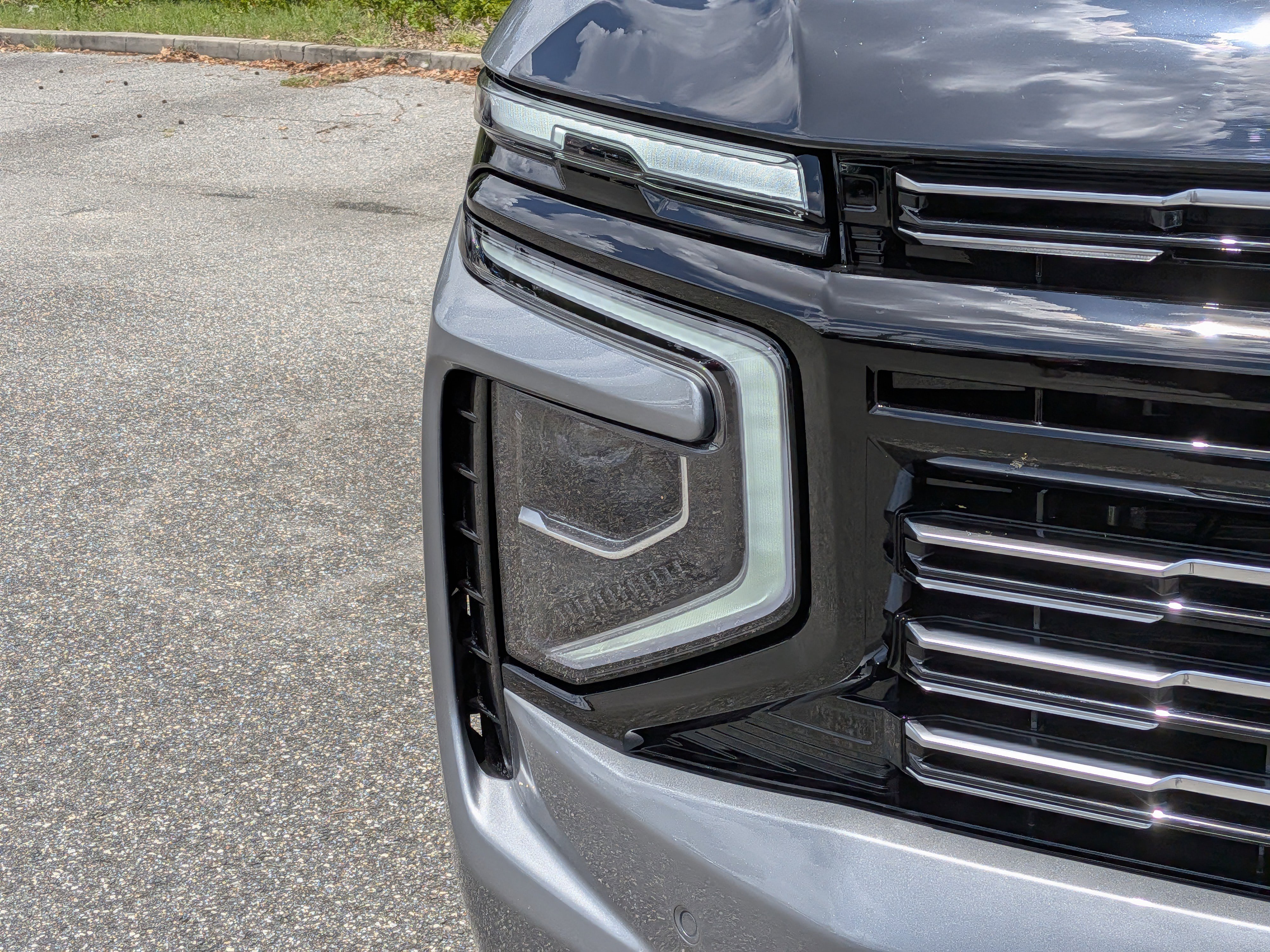 Used 2026 Chevrolet Tahoe High Country AWD/4WD image 9