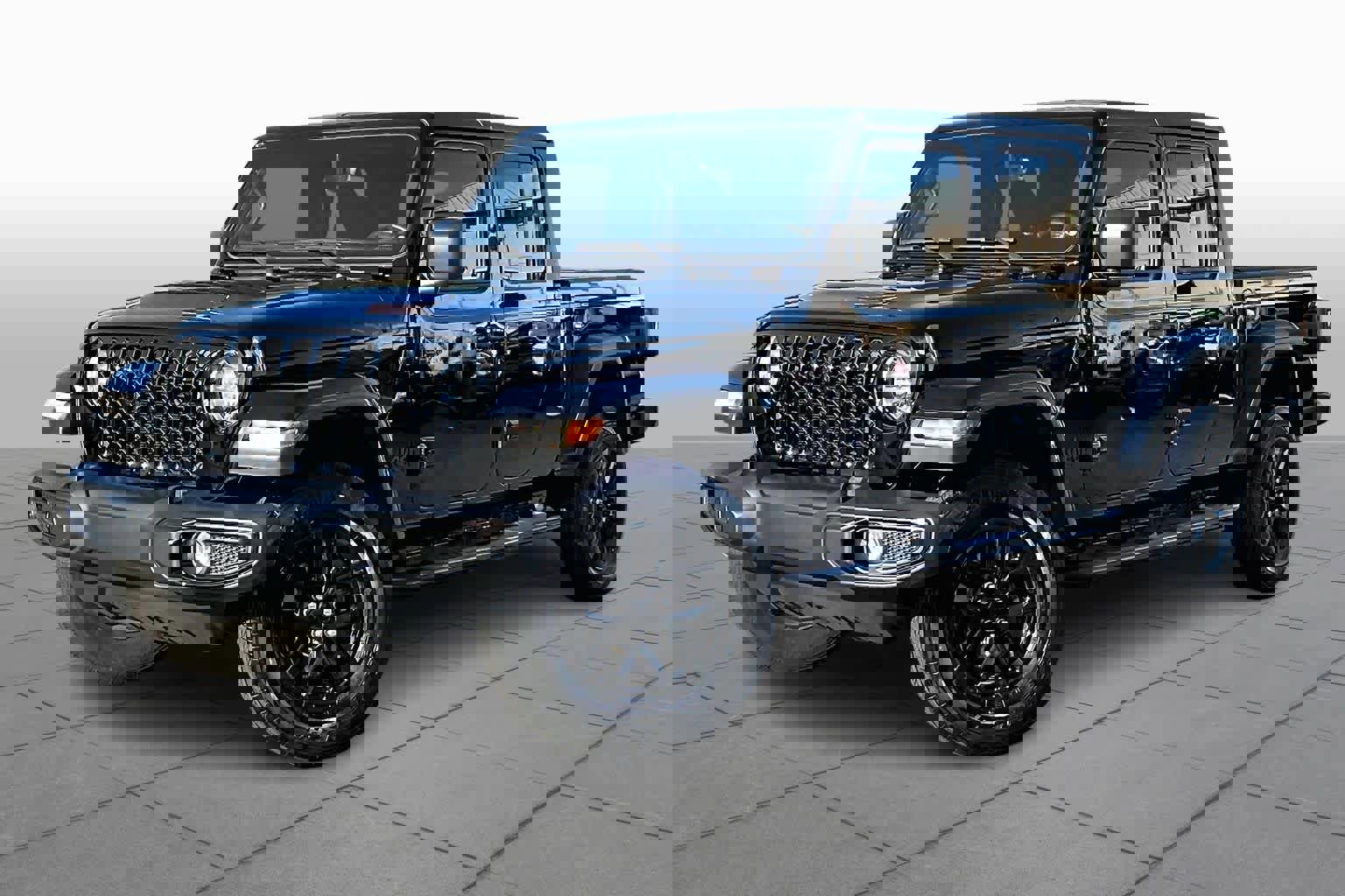 Used 2022 Jeep Gladiator Sport image 1