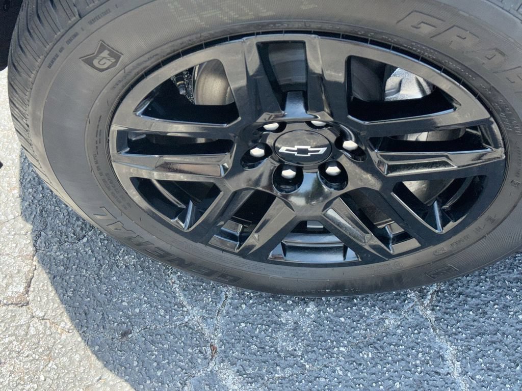New 2026 Chevrolet Silverado 1500 Custom w/ LPO, Dark Essentials Package RWD image 12