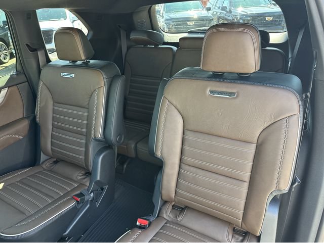 New 2026 GMC Acadia Denali Ultimate w/ LPO, Floor Liner Package AWD/4WD image 14