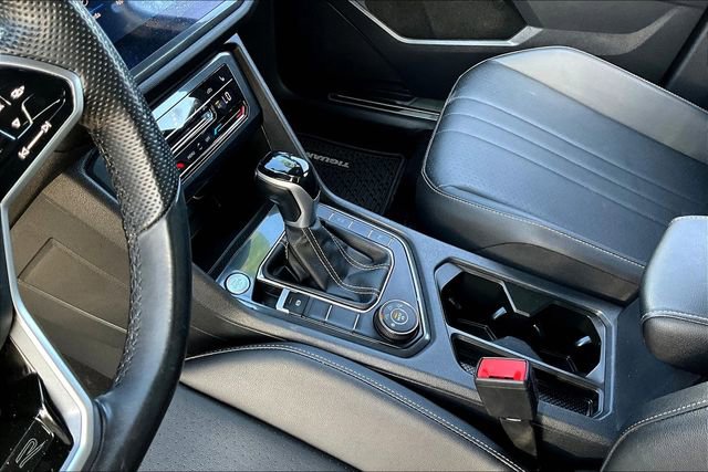 Used 2023 Volkswagen Tiguan SE R-Line AWD/4WD image 18