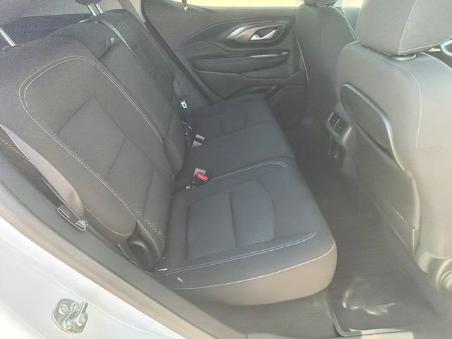 Used 2024 GMC Terrain SLE w/ Driver Convenience Package image 15
