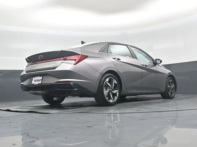 Used 2023 Hyundai Elantra Limited image 40
