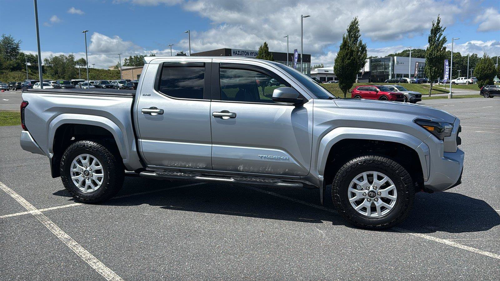 Used 2025 Toyota Tacoma SR5 AWD/4WD image 3