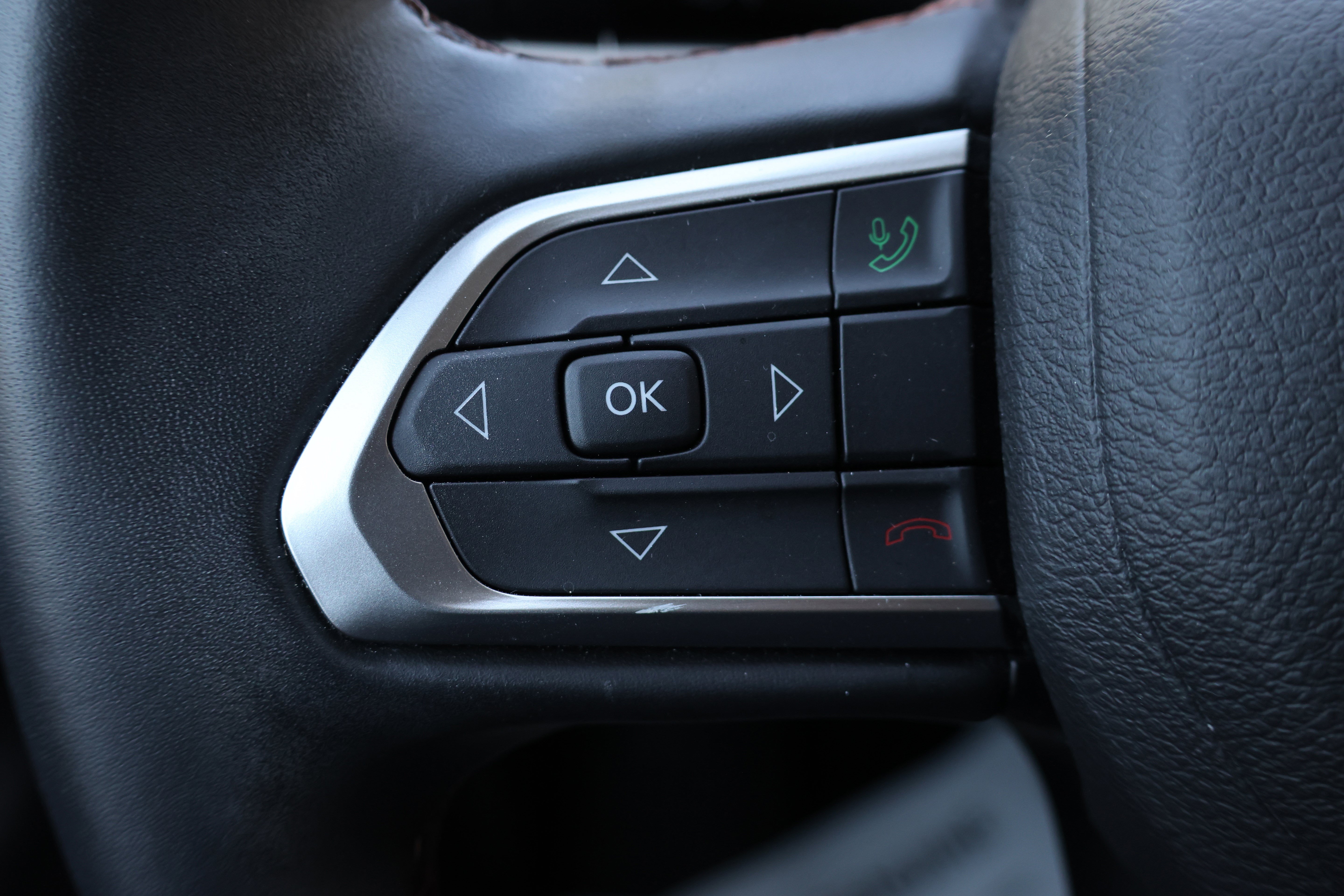 Used 2022 Jeep Compass Limited AWD/4WD image 23