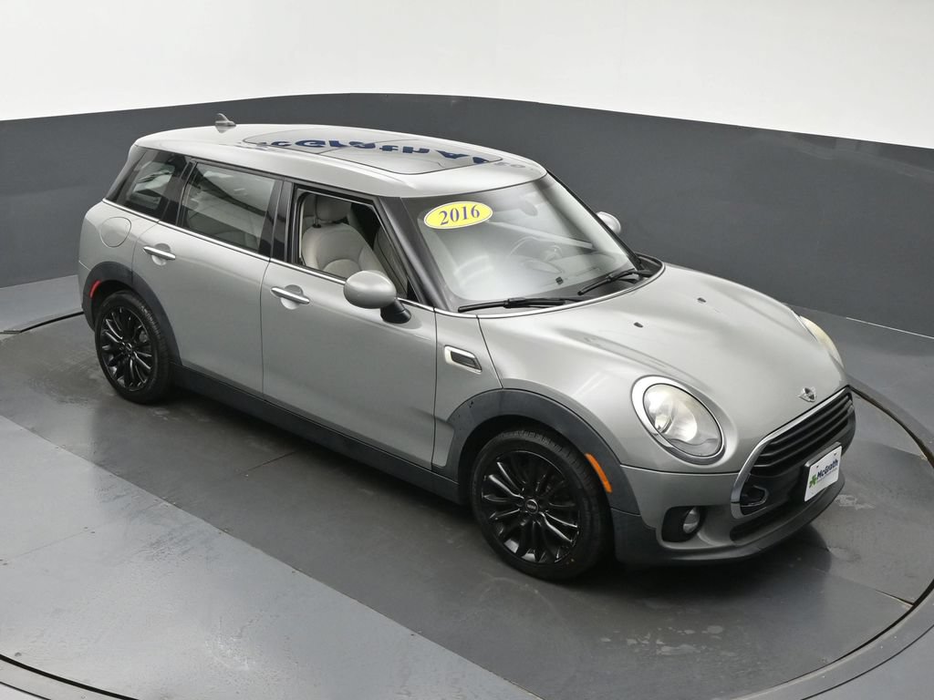 Used 2016 MINI Cooper Clubman FWD image 3