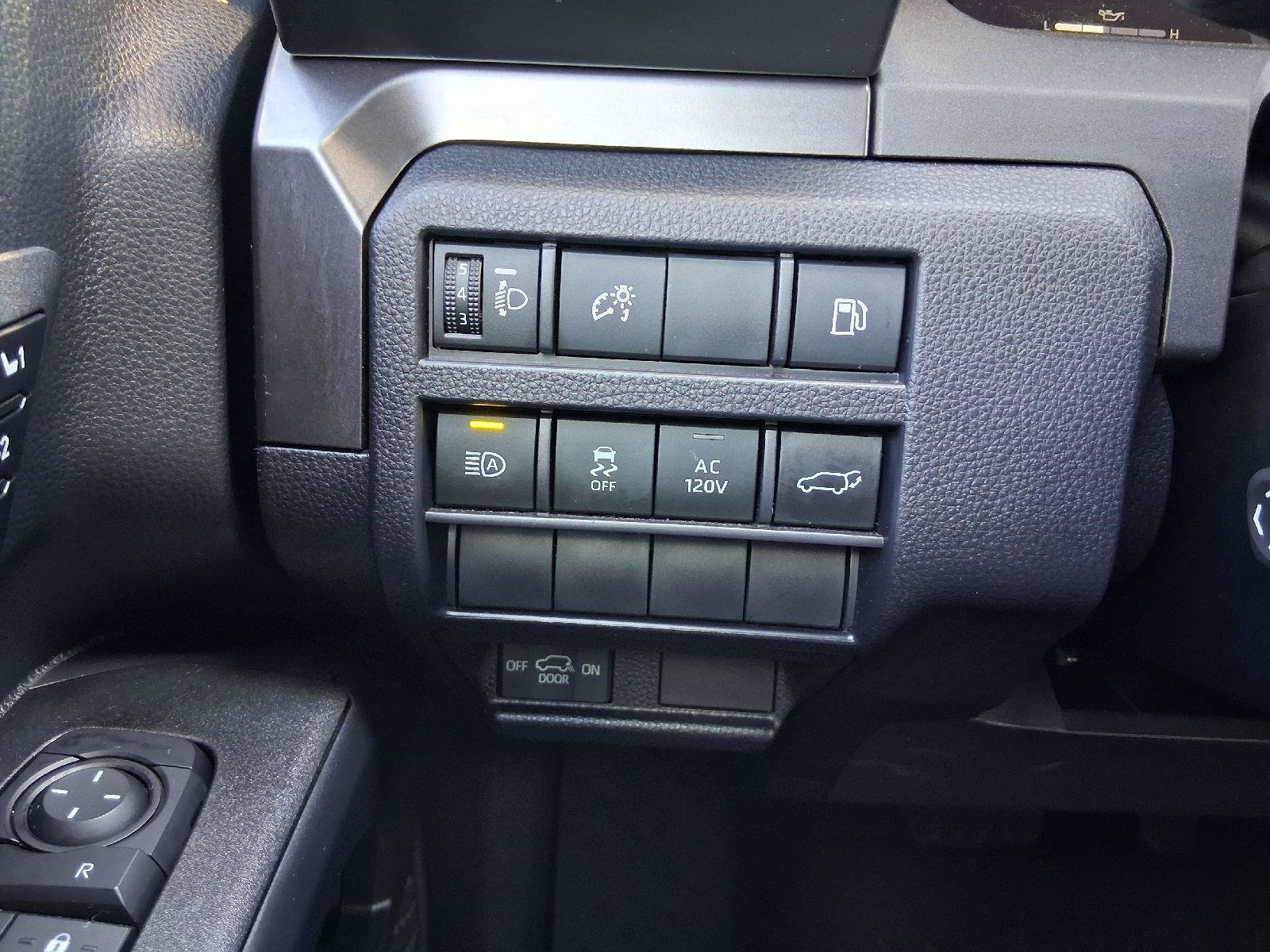 Used 2025 Toyota 4Runner TRD Off-Road Premium AWD/4WD image 40