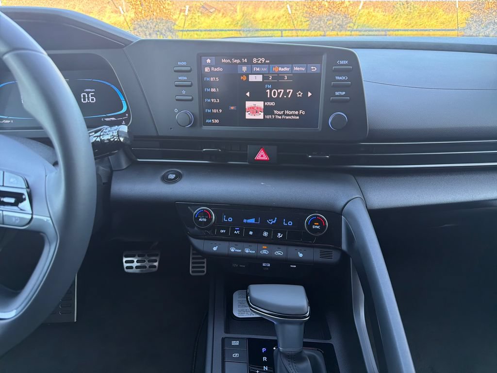 New 2026 Hyundai Elantra SEL Sport FWD image 27