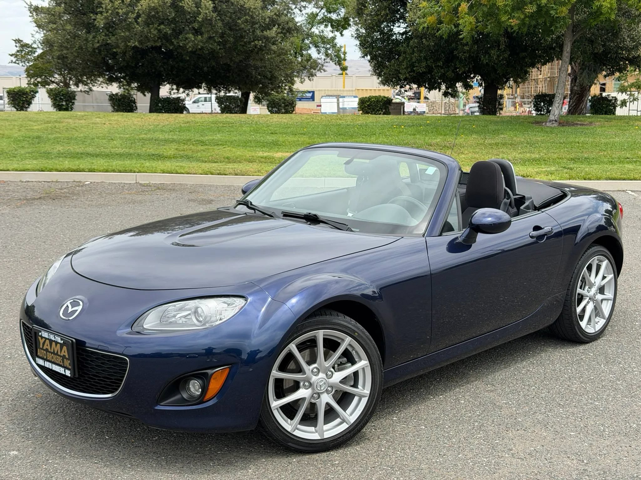 Used 2009 MAZDA MX-5 Miata Touring w/ Suspension Pkg RWD image 1
